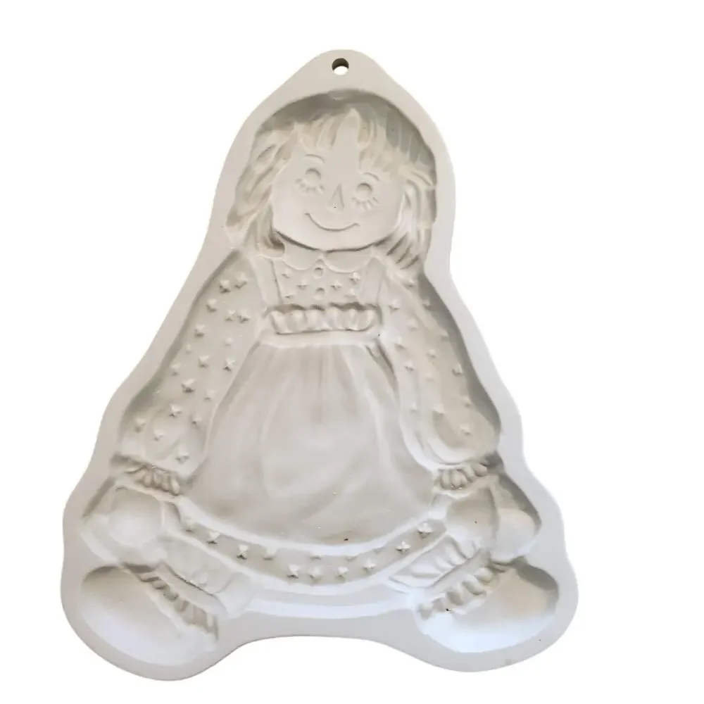 Vintage 1985 Brown Bag Cookie Art Raggedy Ann Cookie Baking Stoneware Mold